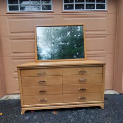Beautiful Vintage Mid Century Modern Dresser/ TV Stand/ 8 Drawers Dresser. In Great Condition And Great Quality. And Mirror. Delivery Available  Thumbnail