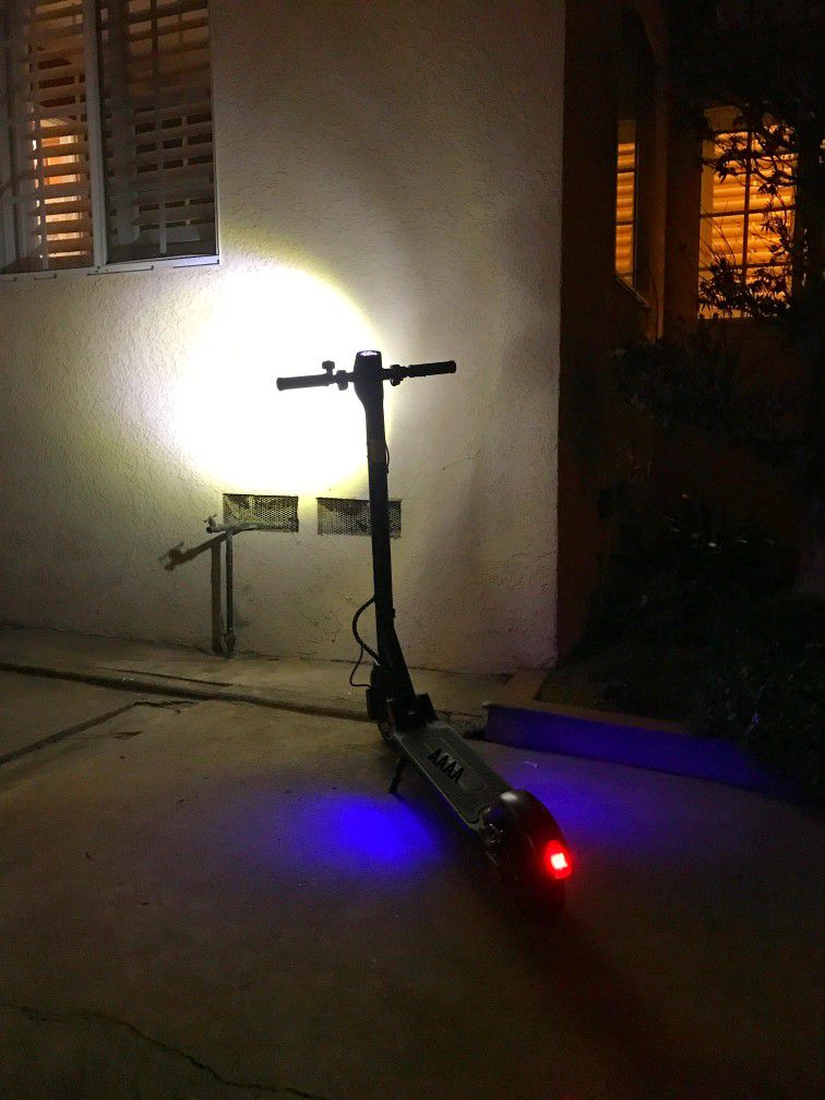 NEW Electric Scooters For Adults With Upgraded Motor - 18MPH Top Speed - 21 Mile Max Range - PRICE IS FIRM ✅
