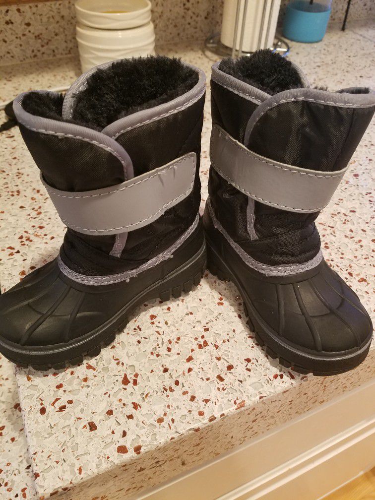 Toddler Snow Boots Size 5/6