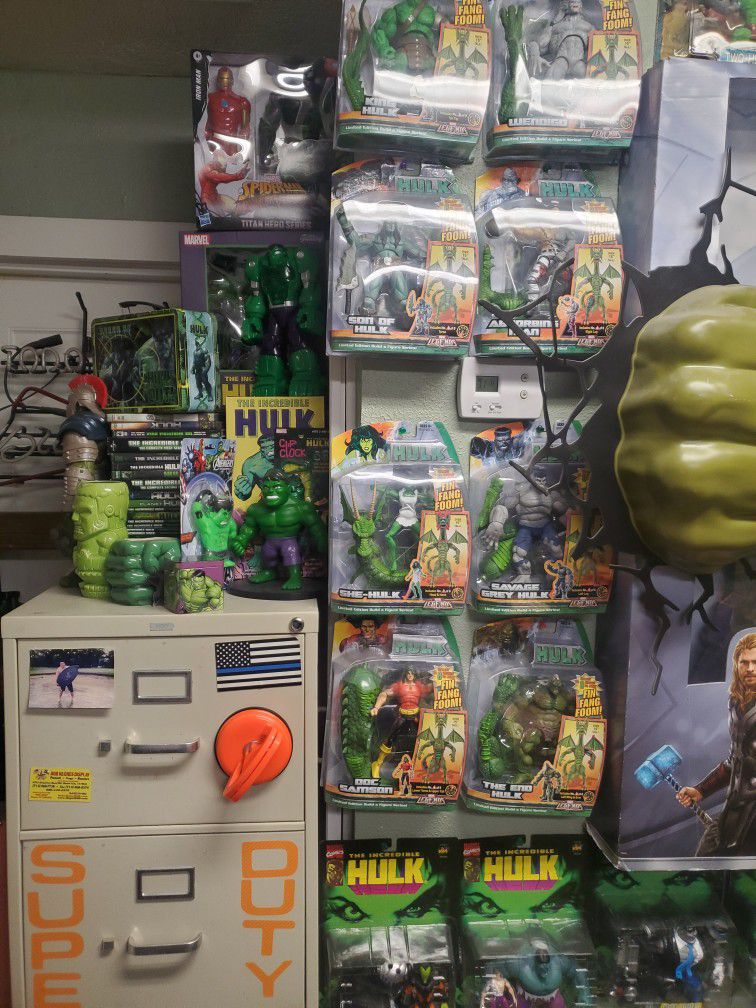 Target Incredible Hulk Action Figure Display 

