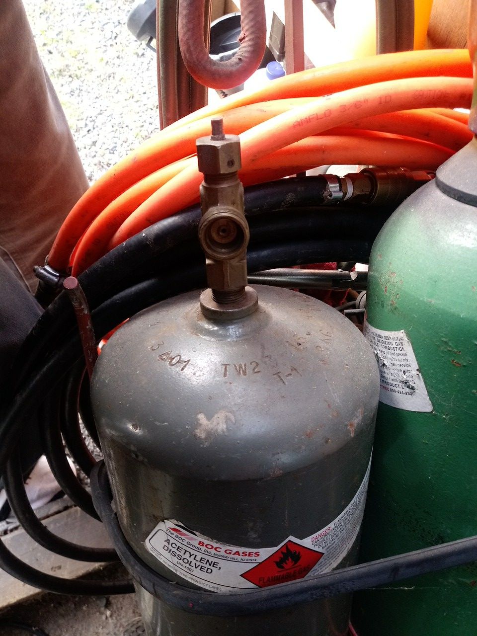 Complete Cutting torch set, NOT A HARBOR FREIGHT SET. New Regulator and