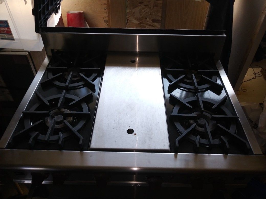 Wolf Gas Range/Convection Oven