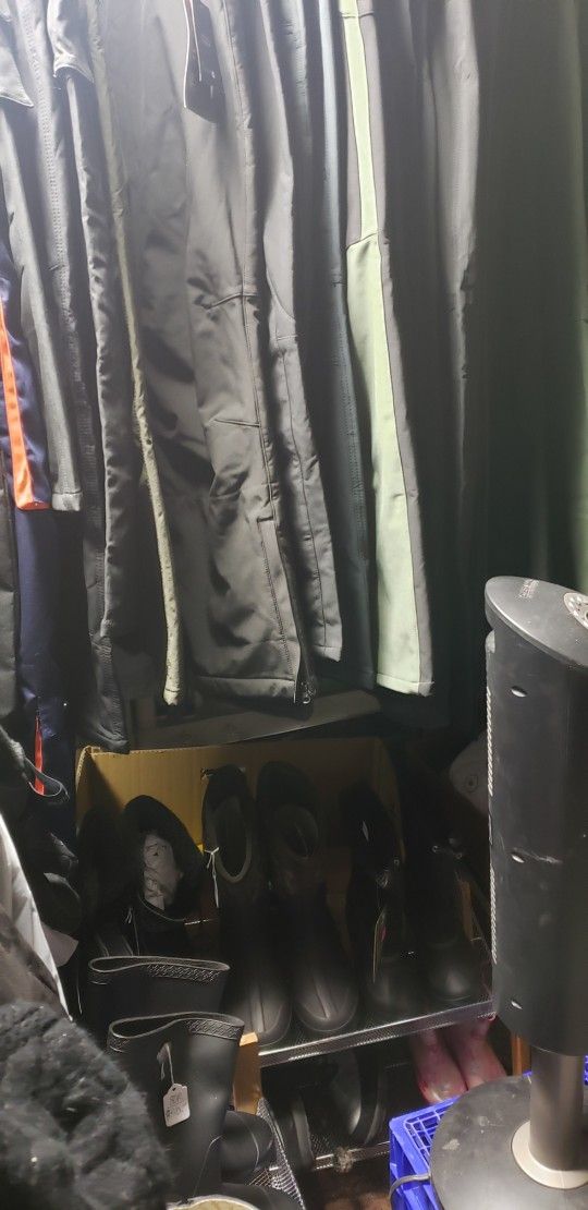 10.& Up New Amazon OPENBOX 🤖💦💨🥷⛷🏂$20.-35 Snow Pants &JACKETS &Gloves &Snow BEENEY CAPS.