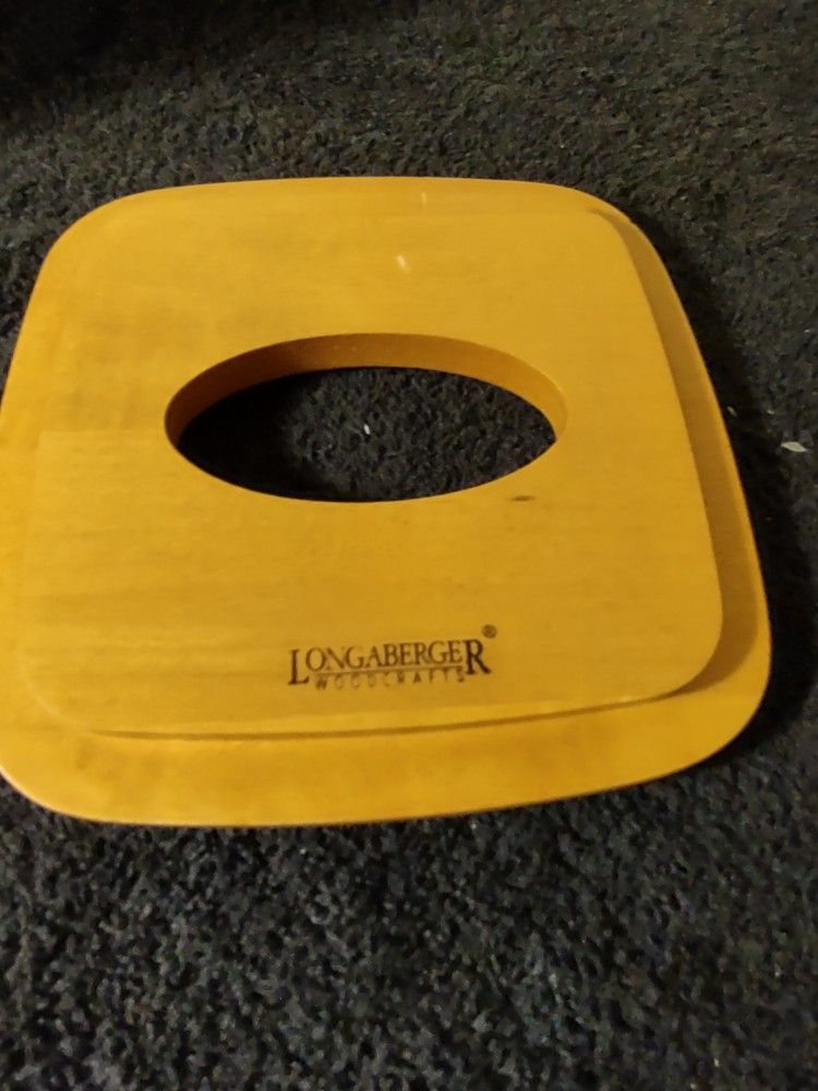 1999 Longaberger Woven Tissue Cube Shape Box Basket