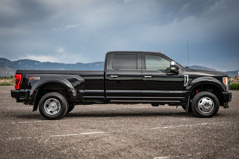 2017 Ford F-350 Super Duty Platinum