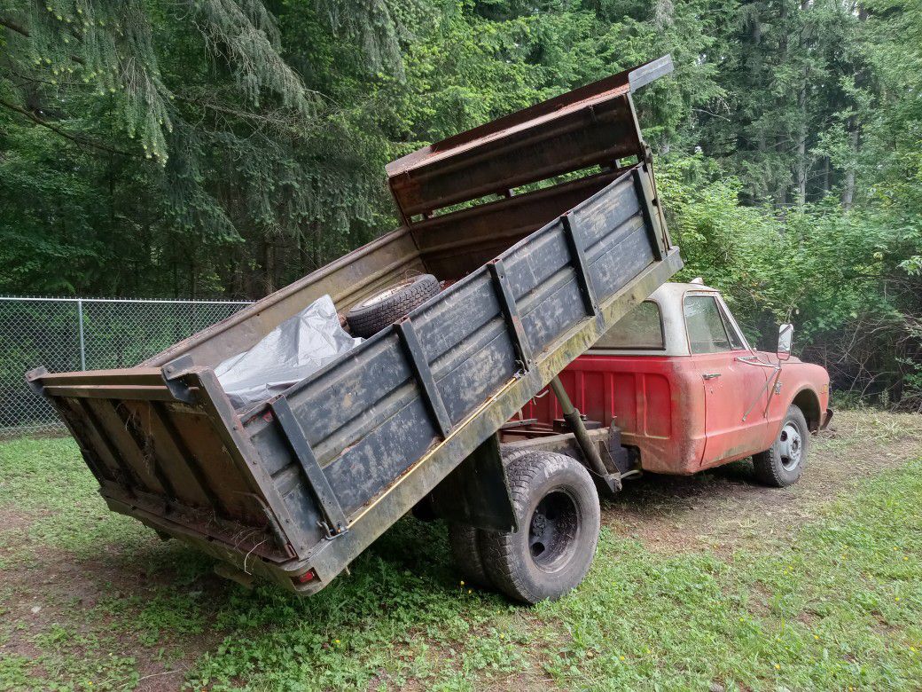 Chevrolet Dump Truck C3500 