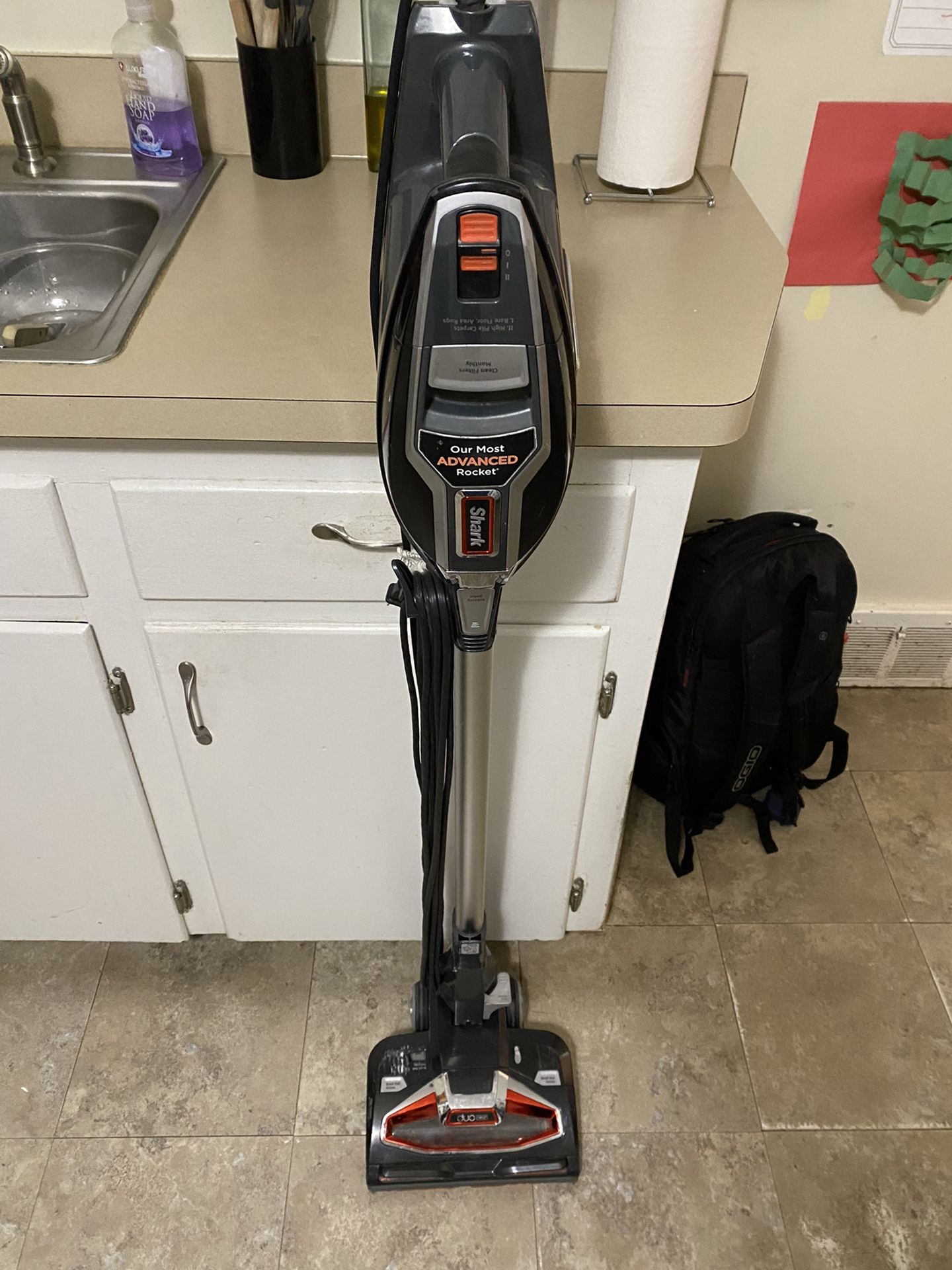 Shark HV382 Rocket DuoClean Ultra-Light Corded (Non-Cordless) Bagless Carpet and Hard Floor with Han