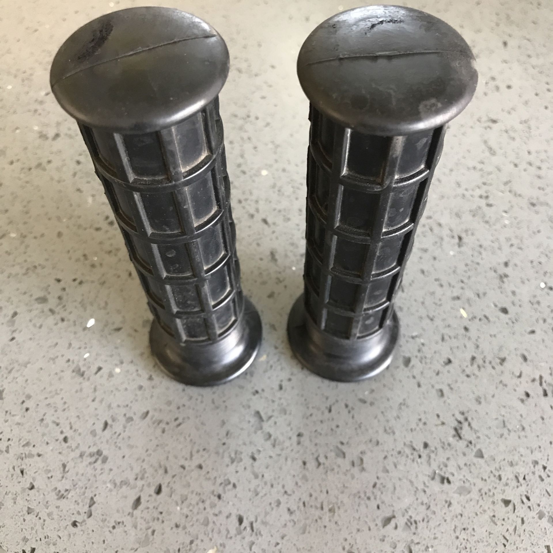 Vintage Redline Grips