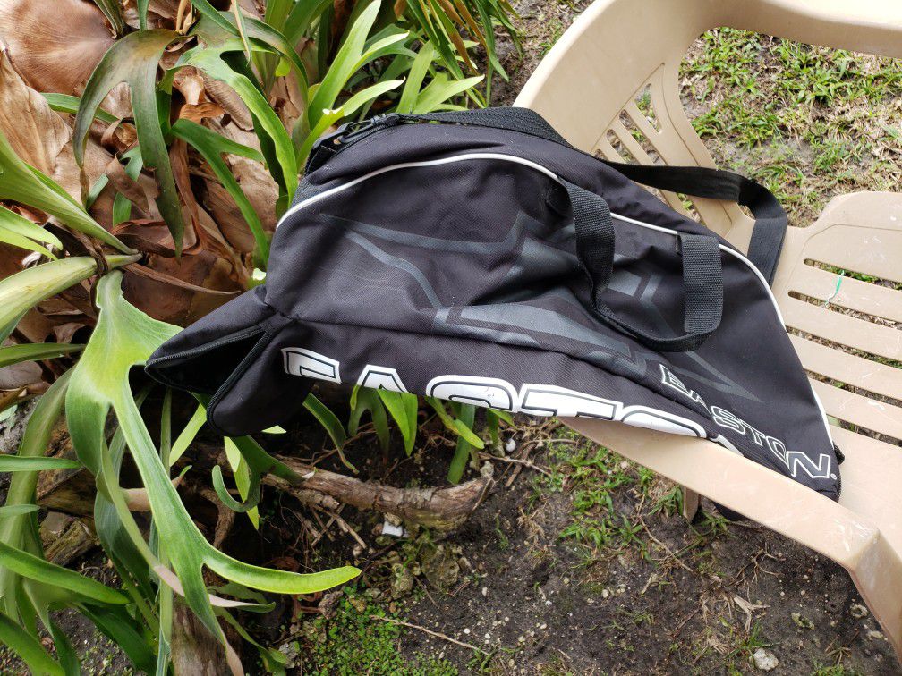 Easton Baseball Softball Carry Bag Black  30” Long Over The Shoulder/Duffle