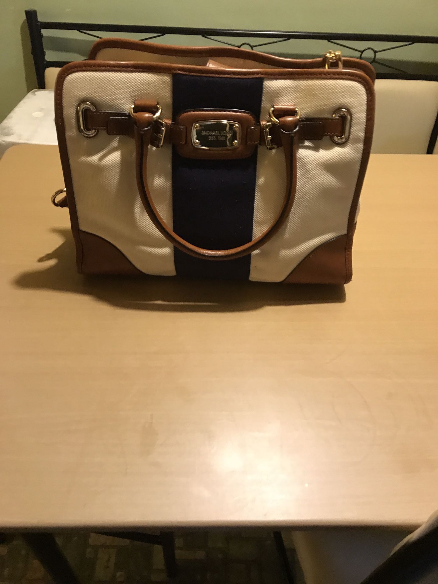 MICHAEL KORS HAMILTON MONO STRIPE LARGE