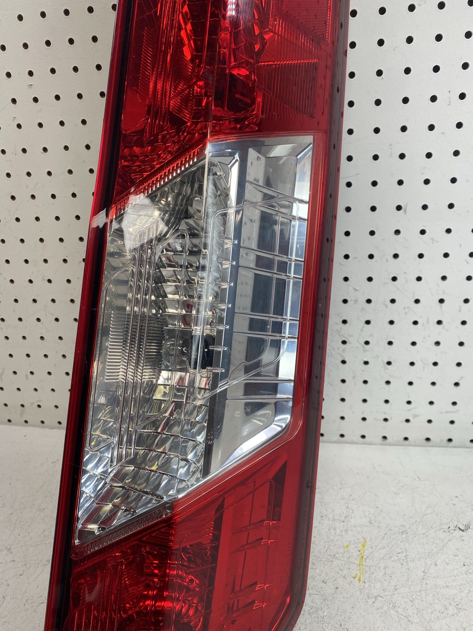 2015 2019 FORD TRANSIT RIGHT SIDE TAIL LIGHT OEM
