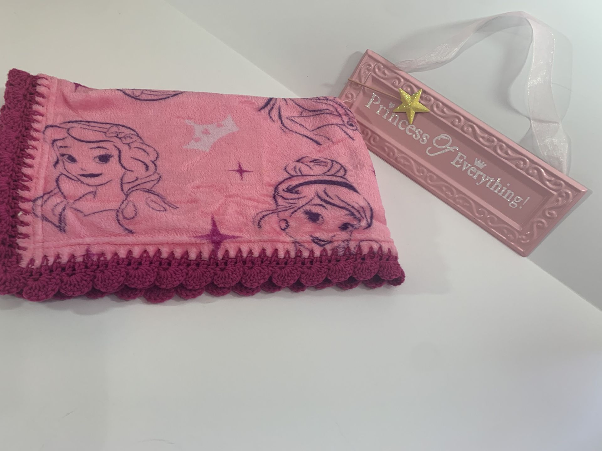 Disney Princess Cinderella SnowWhite & Aurora Crochet Baby Blanket Gift Set