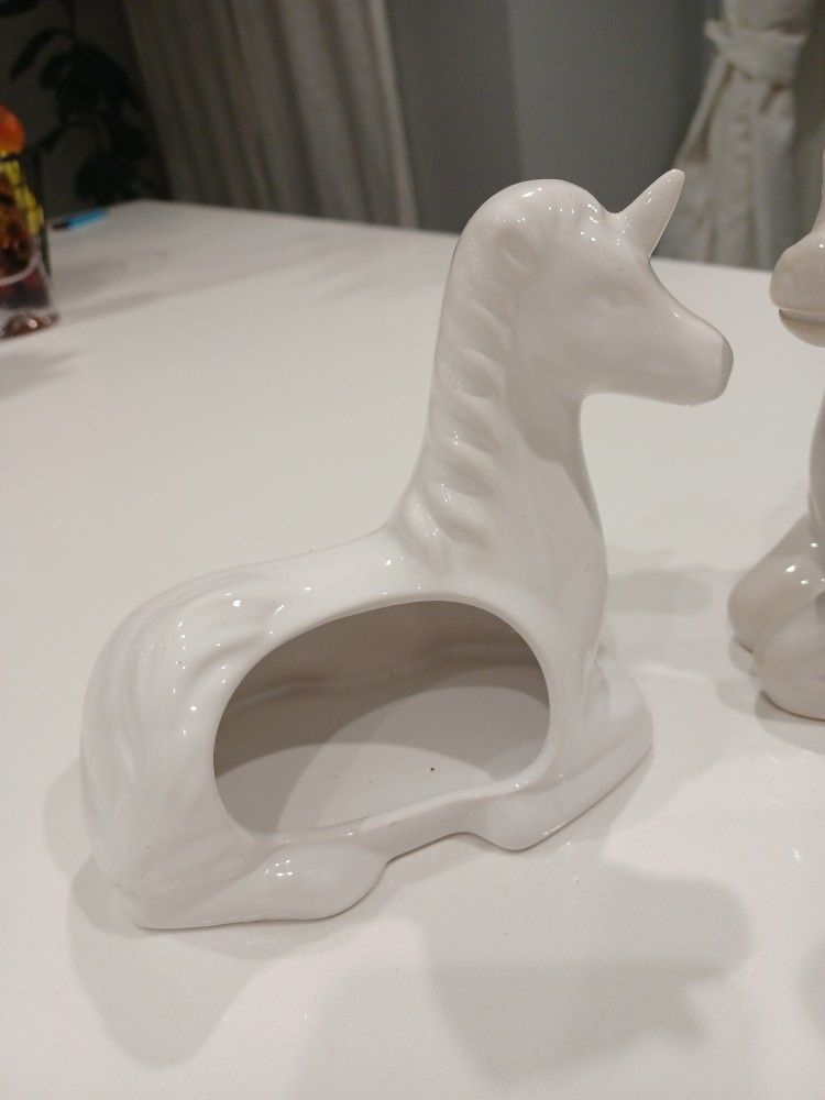 Unicorn 🦄 Pot And Holder. Set Of 2 $20