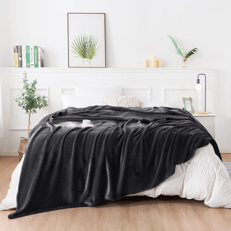 ONME Fleece Blanket Twin Size,Dark Grey, Soft Cozy Microfiber Flannel Blankets 