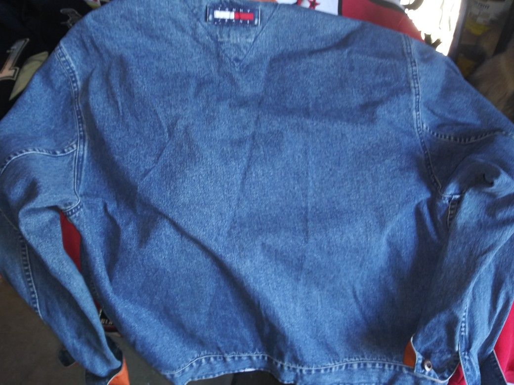 TOMMY JEANS DENIM JACKET