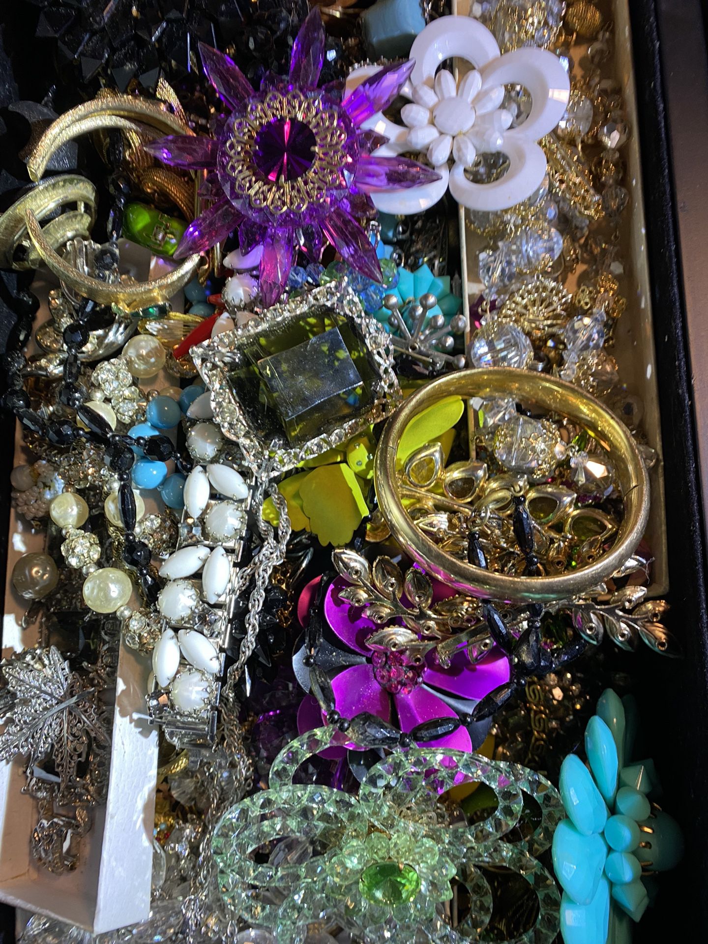 Collectors I Have Lots And Lots Of Vintage Costume Jewelry!!!