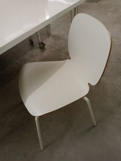 Table And Chair Thumbnail