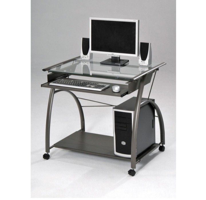Moveable Computer Desk With Pullout Keyboad Tray