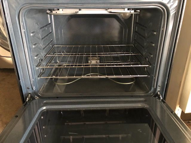 Whripool Electric Scratch An Dent Stove