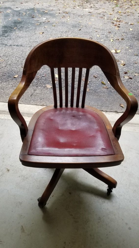 Wooden/leather swivel chair