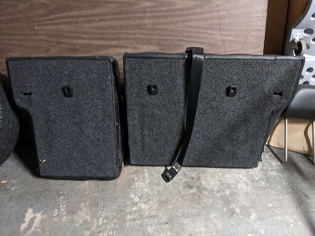 MK 4 Backseat with headrests all leather and original