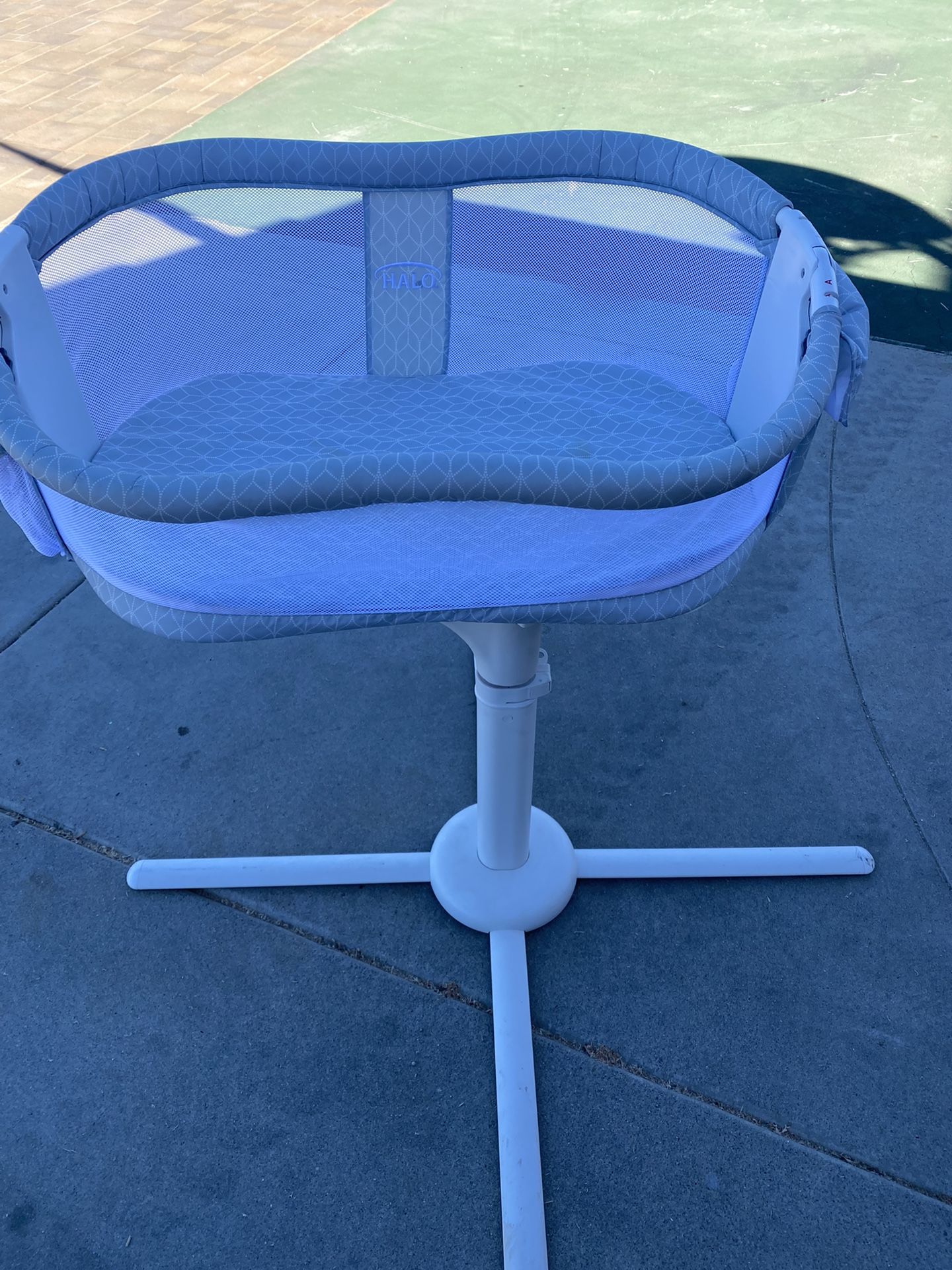 Halo bassinest Swivel