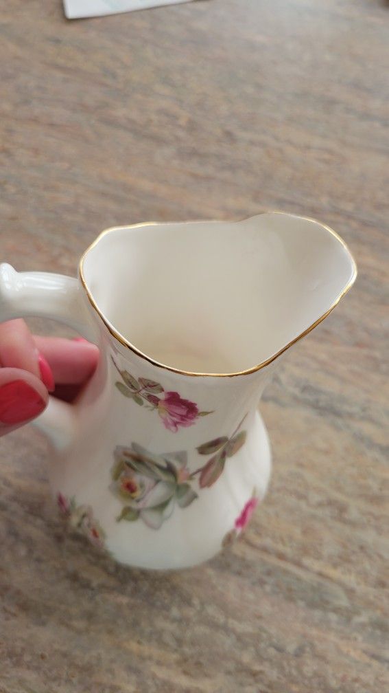 New Michael David China By Staffordshire Fine Bone China Small Pitcher CREAMER