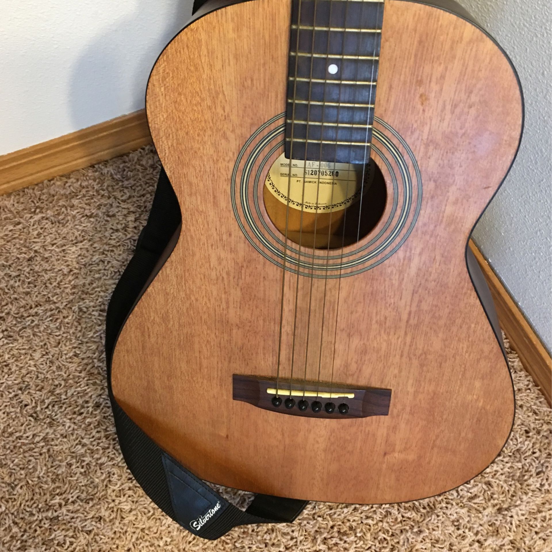 Abilene AF-006 3/4 Size 6 String Acoustic Guitar w/Gig Bag