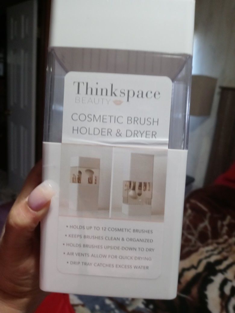Cosmetic Brush Holder And Dryer