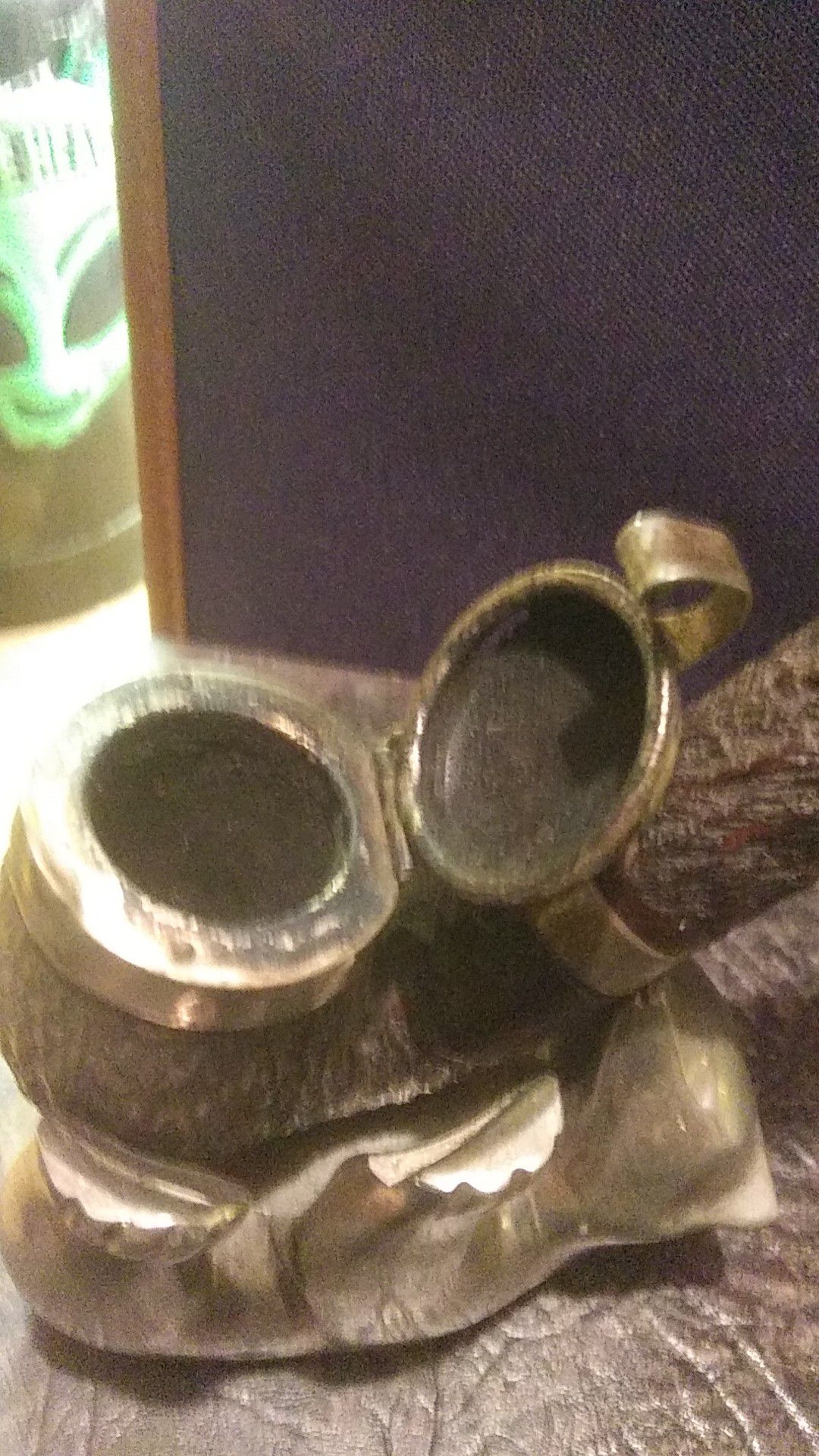 Vintage looking smokers pipe with holder