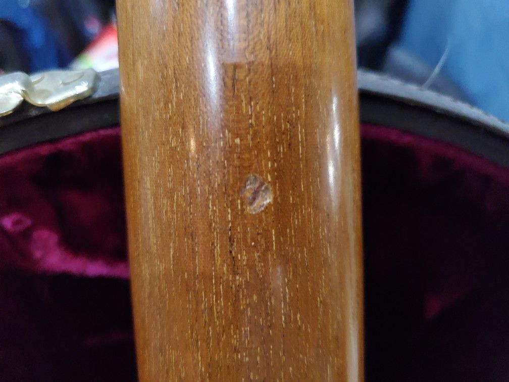 615 Jumbo Taylor. 1997 Excellent Playing And Excellent Looking Guitar. I Bought A New 814 So I Don't Need This One Anymore