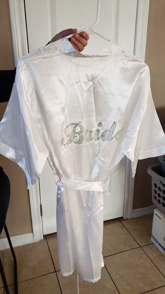 BRIDE ROBE SZ M.
