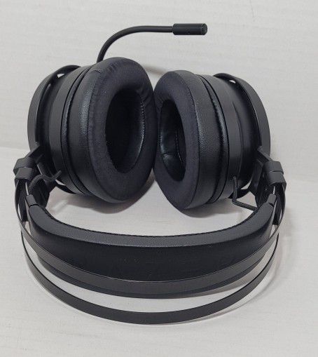 Razer Nari Wireless THX Spatial Audio Gaming Headset for PC PS4