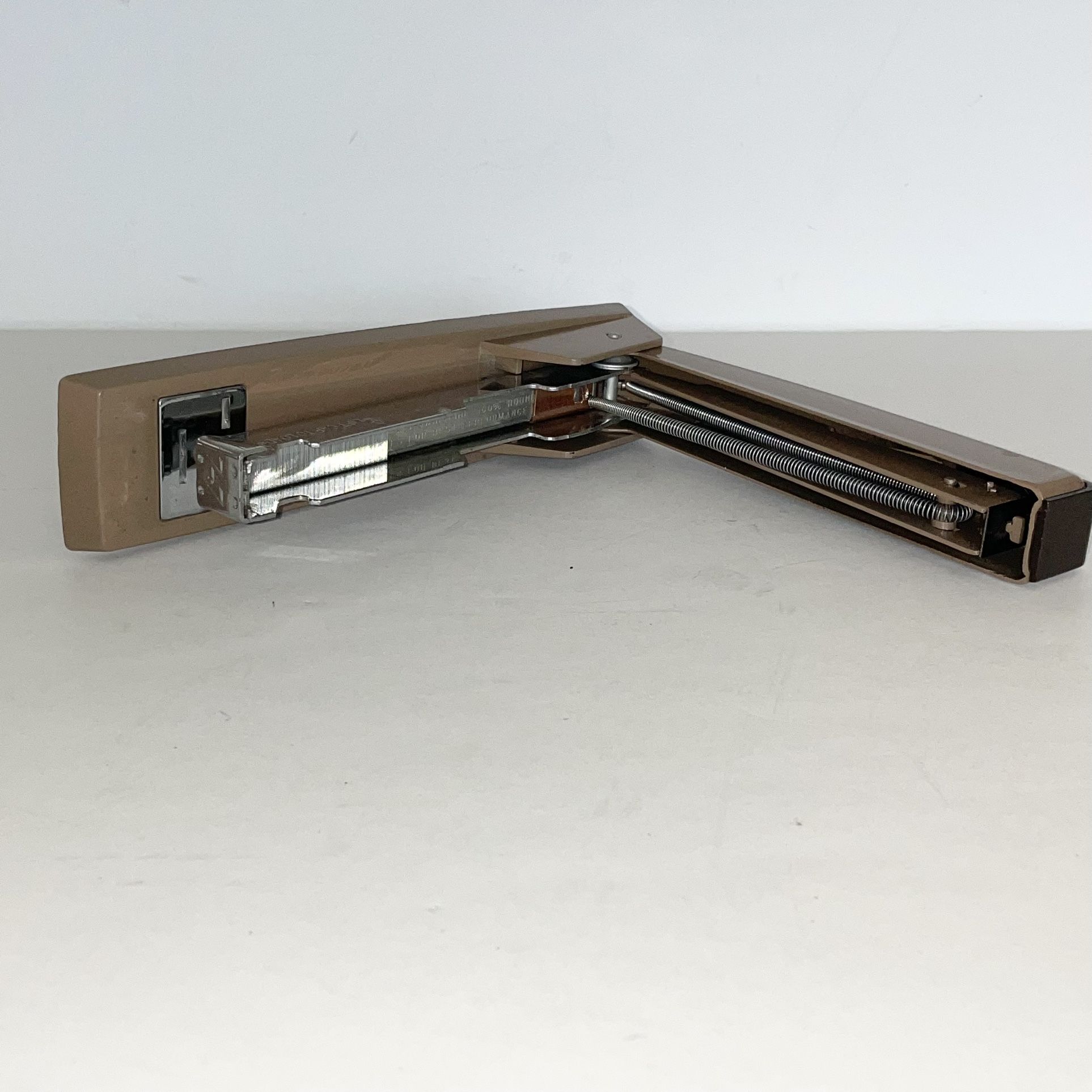 Swingline Classic Vintage Heavy-duty Tan Brown Metal Stapler