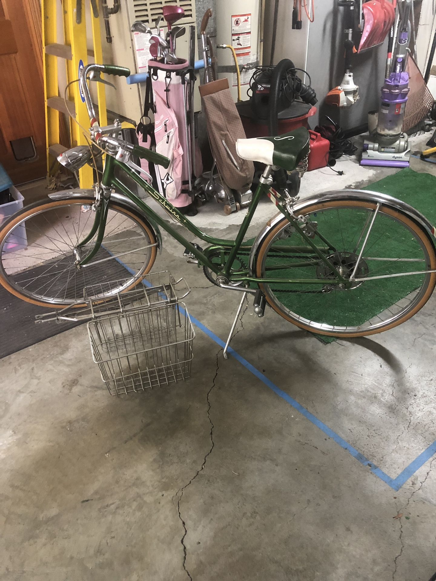 Schwinn Bike Vintage w baskets for Sale in Beaverton, OR OfferUp