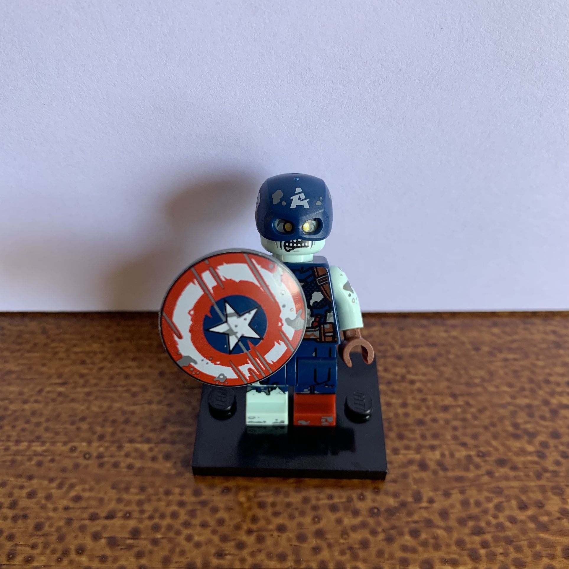 LEGO 2021 Marvel Studios Minifigures - Zombie Captain America (Steve Rogers)