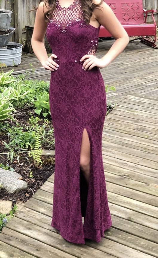 City Studio Juniors Size 5 Burgundy Prom Dress