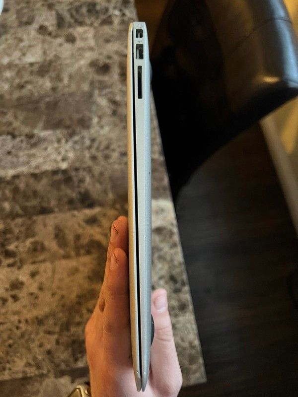 Apple MacBook Air