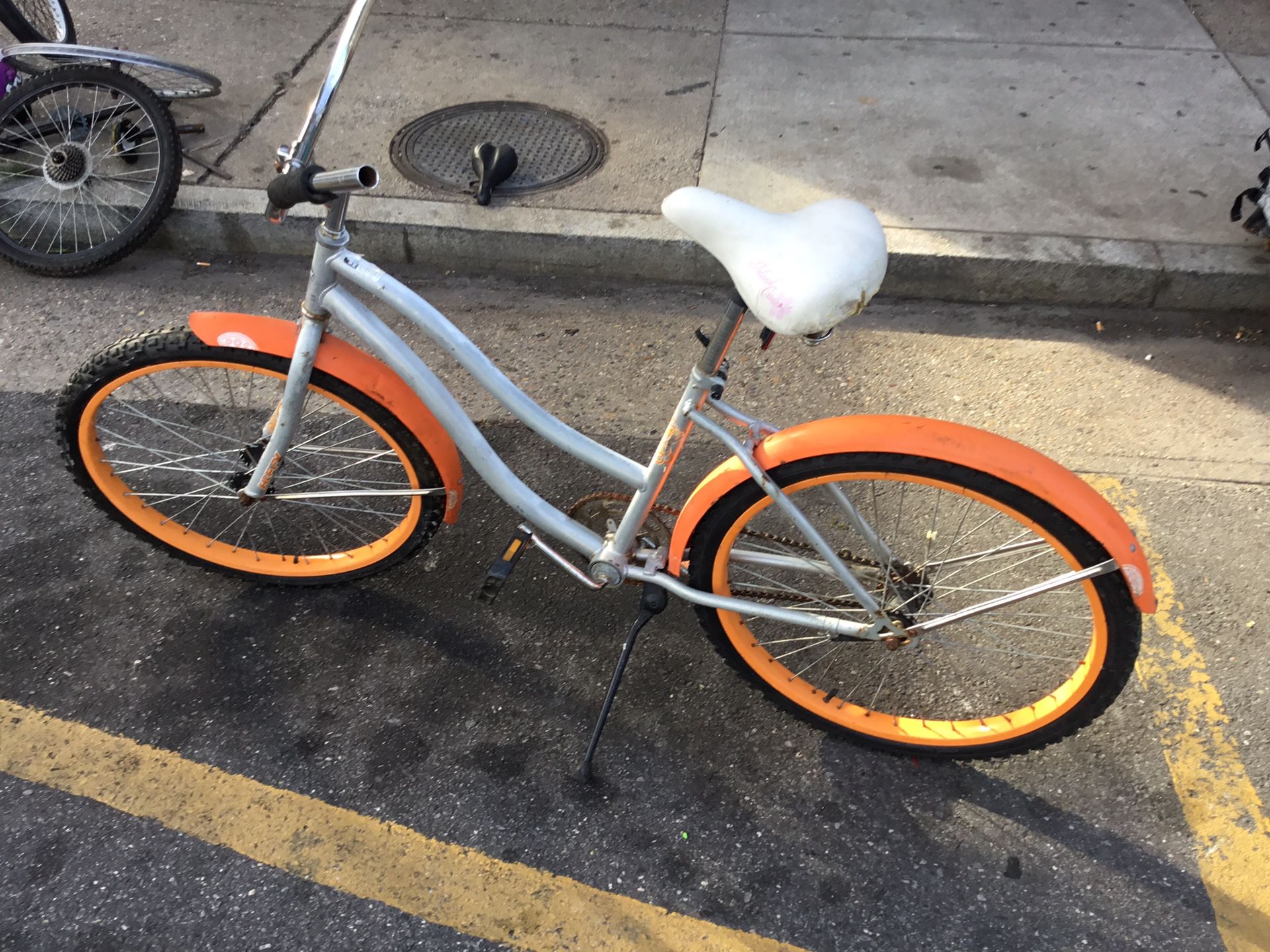 Vintage huffy beach cruise