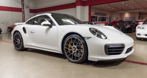 2018 Porsche 911 Thumbnail