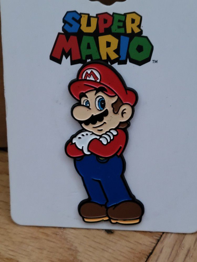 Nintendo Super Mario Enamel Metal Pin 