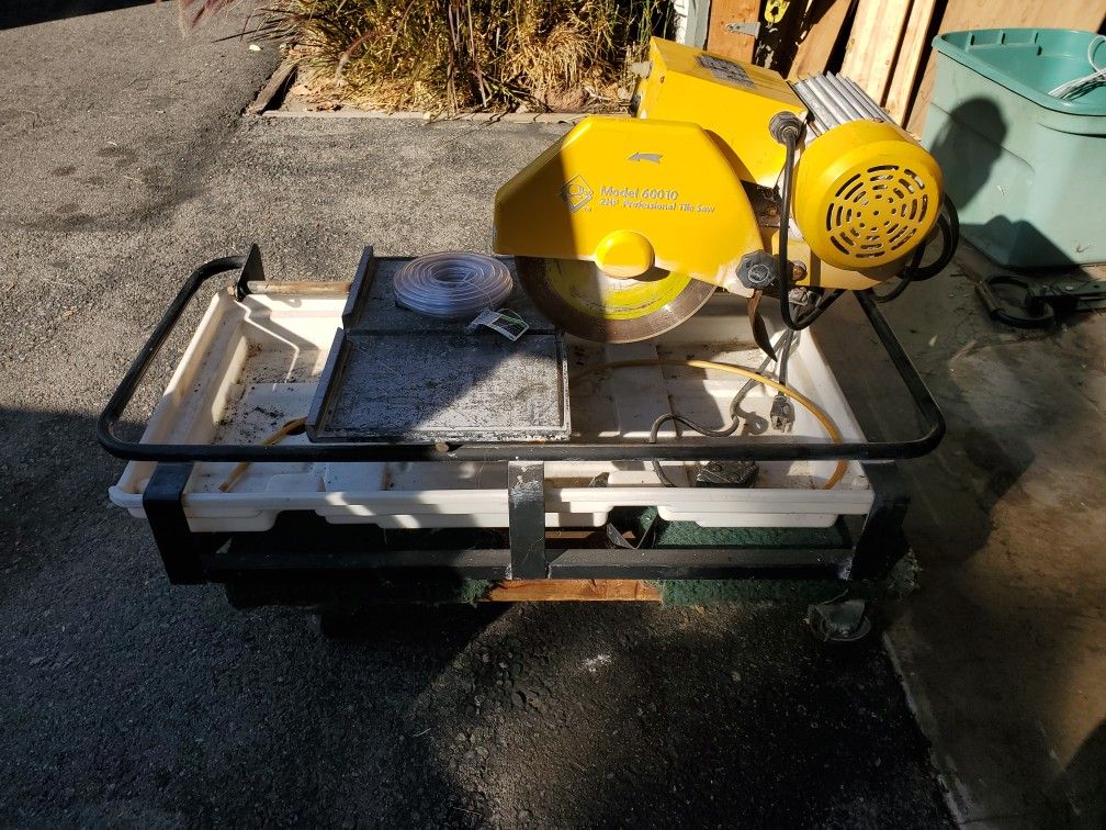 Professional tile saw model 60010 for Sale in Ontario, CA OfferUp