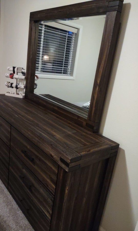 King Bed, Night Stand And Dresser