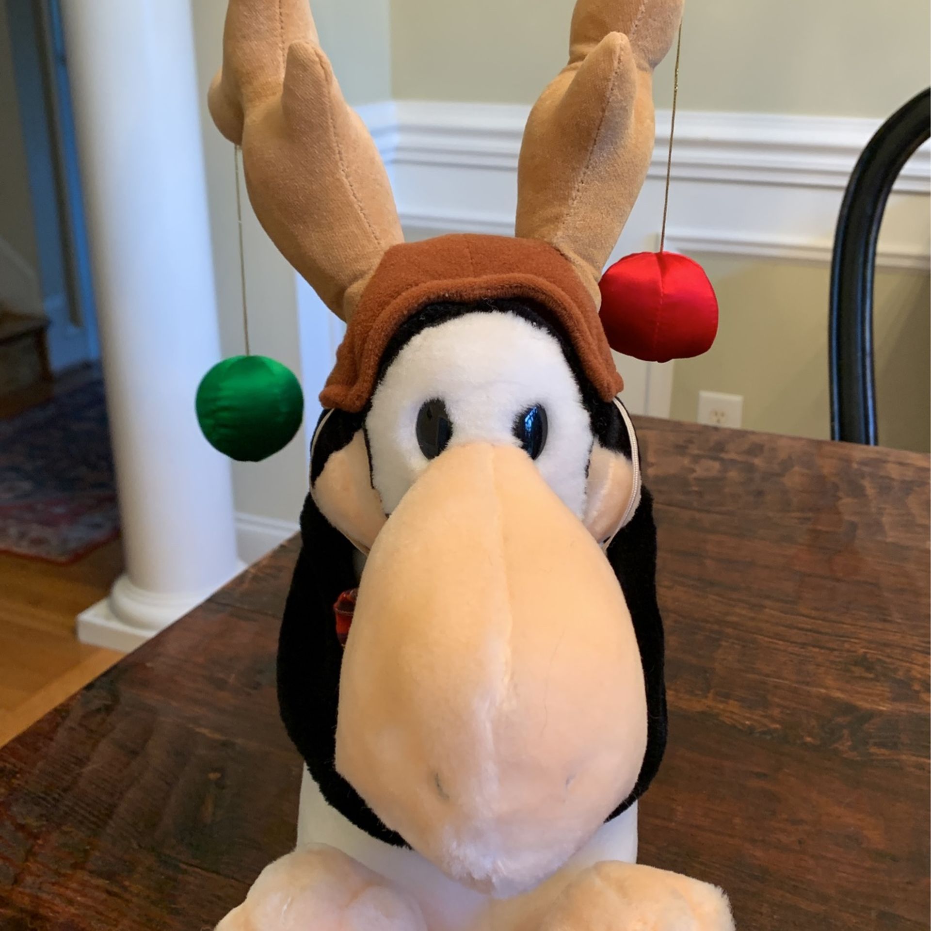 Bloom County Opus the Penguin Cartoon character by Pulitzer Prize Winning Cartoonist Guy Berkeley "Berke" Breathed, Clean