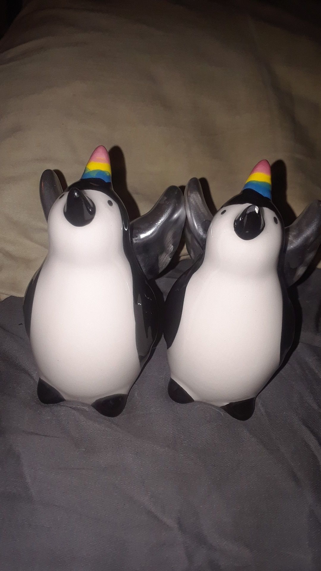 TWIN PENQUINS