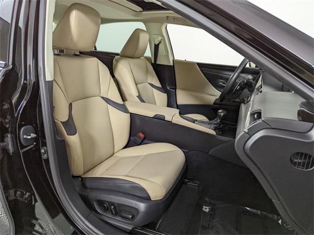 2020 Lexus ES