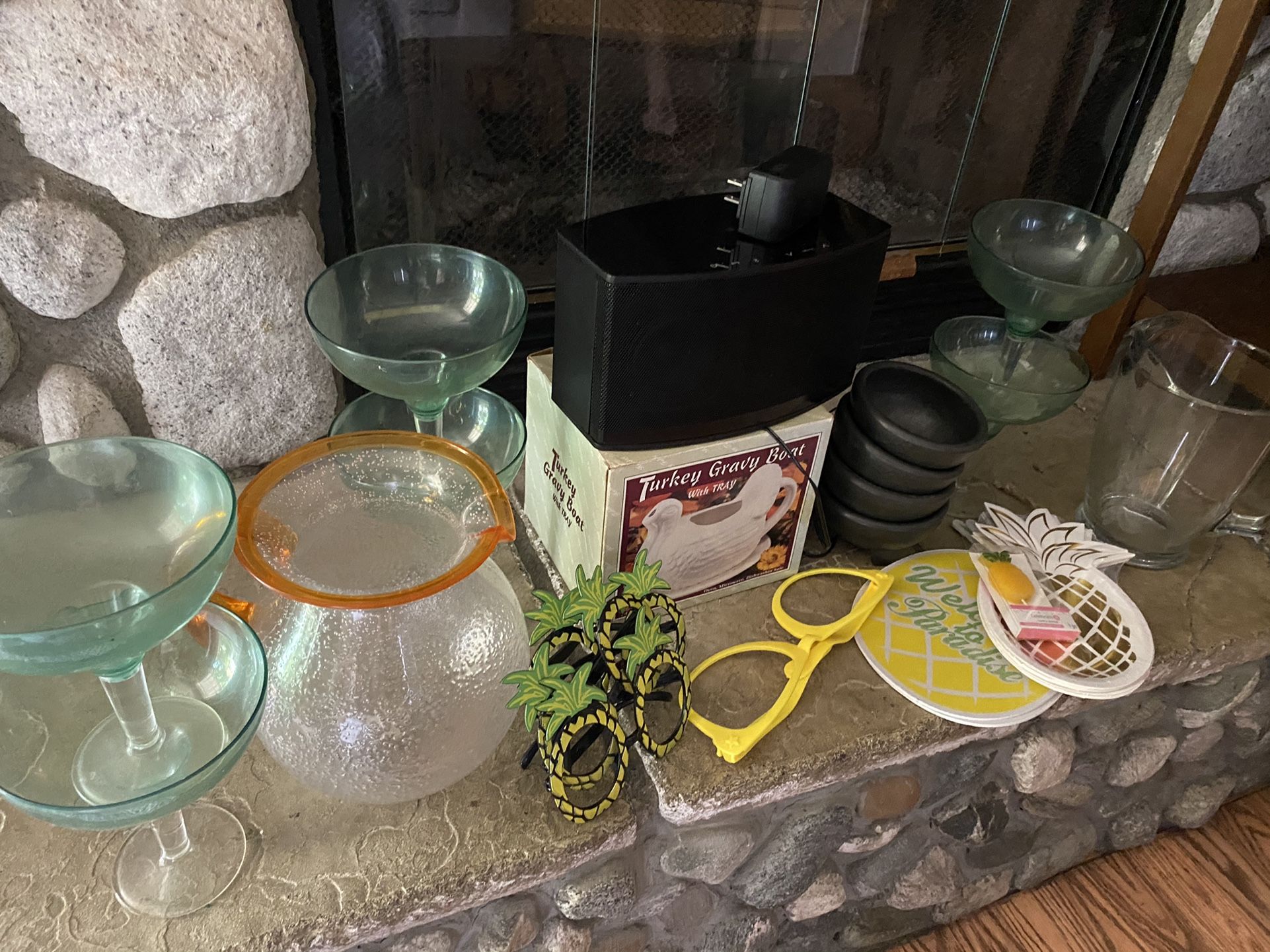 Bluetooth Speaker ‘ 6 Margaritas Cup ‘2 Jars’ 4 Molcajete Bowls