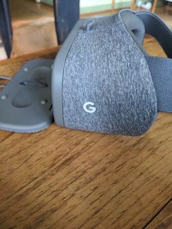 Google Daydream VR Goggles Thumbnail