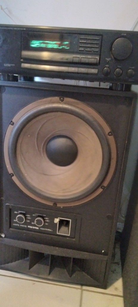 Stero Audio Control Tuner And 12"speakers With HuhBox