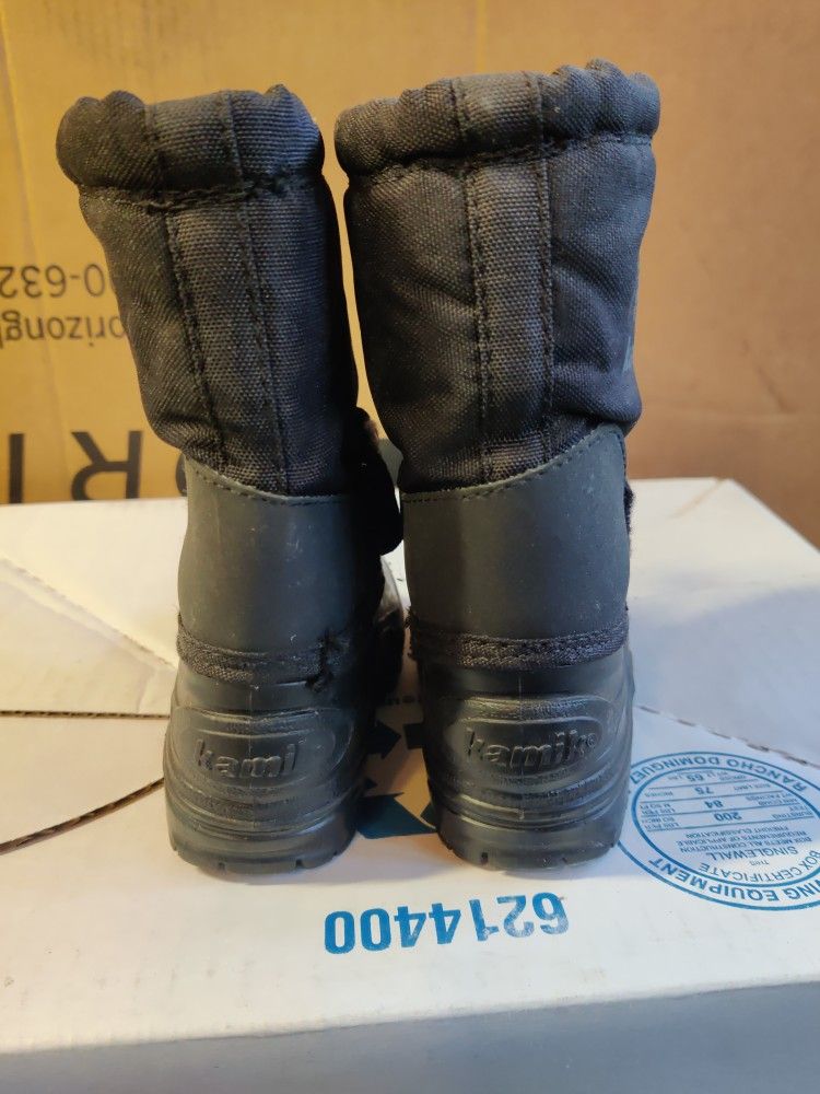 Kid's Snow boots Todler Size 8